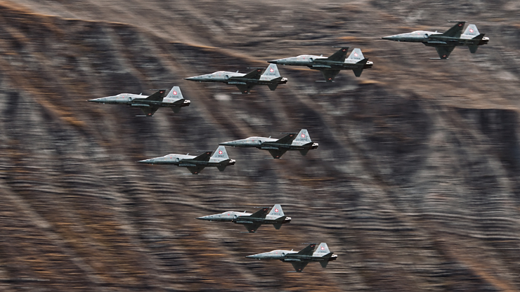 Zaskakujący przelot formacji F-5!